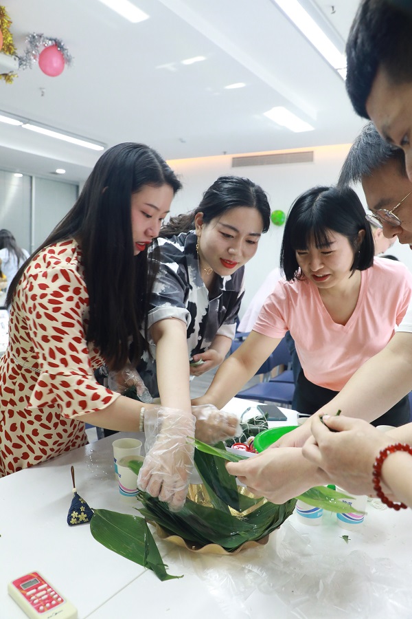端午佳節，“歡樂(lè )放粽”